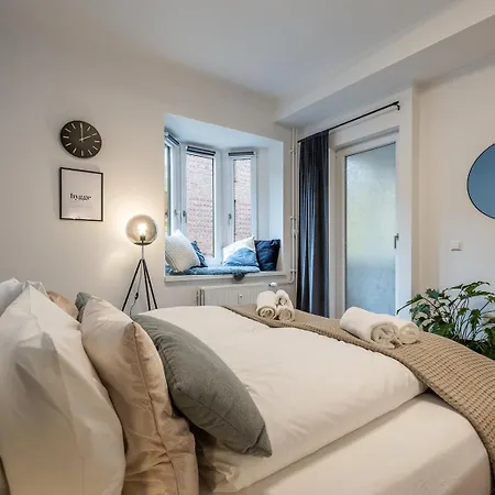Hygge: Design - 6 Personen - Zentral Elmshorn